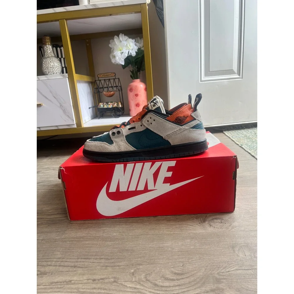 Nike SB Low x Jordan Men's Deconstructed Design Orange Green Size 9.5